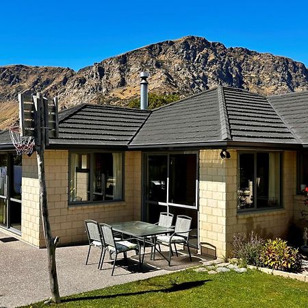 Alpine Mirage Villa Queenstown Exterior photo