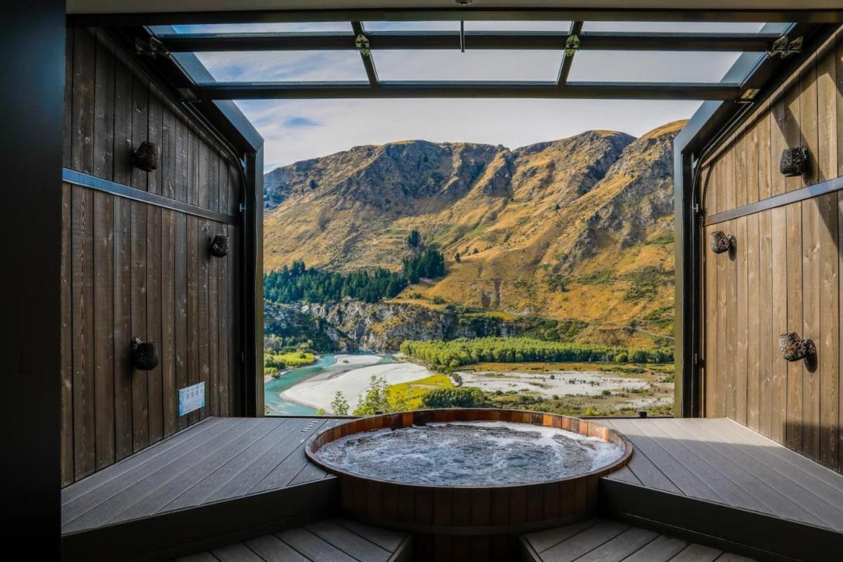 Alpine Mirage Villa Queenstown Exterior photo